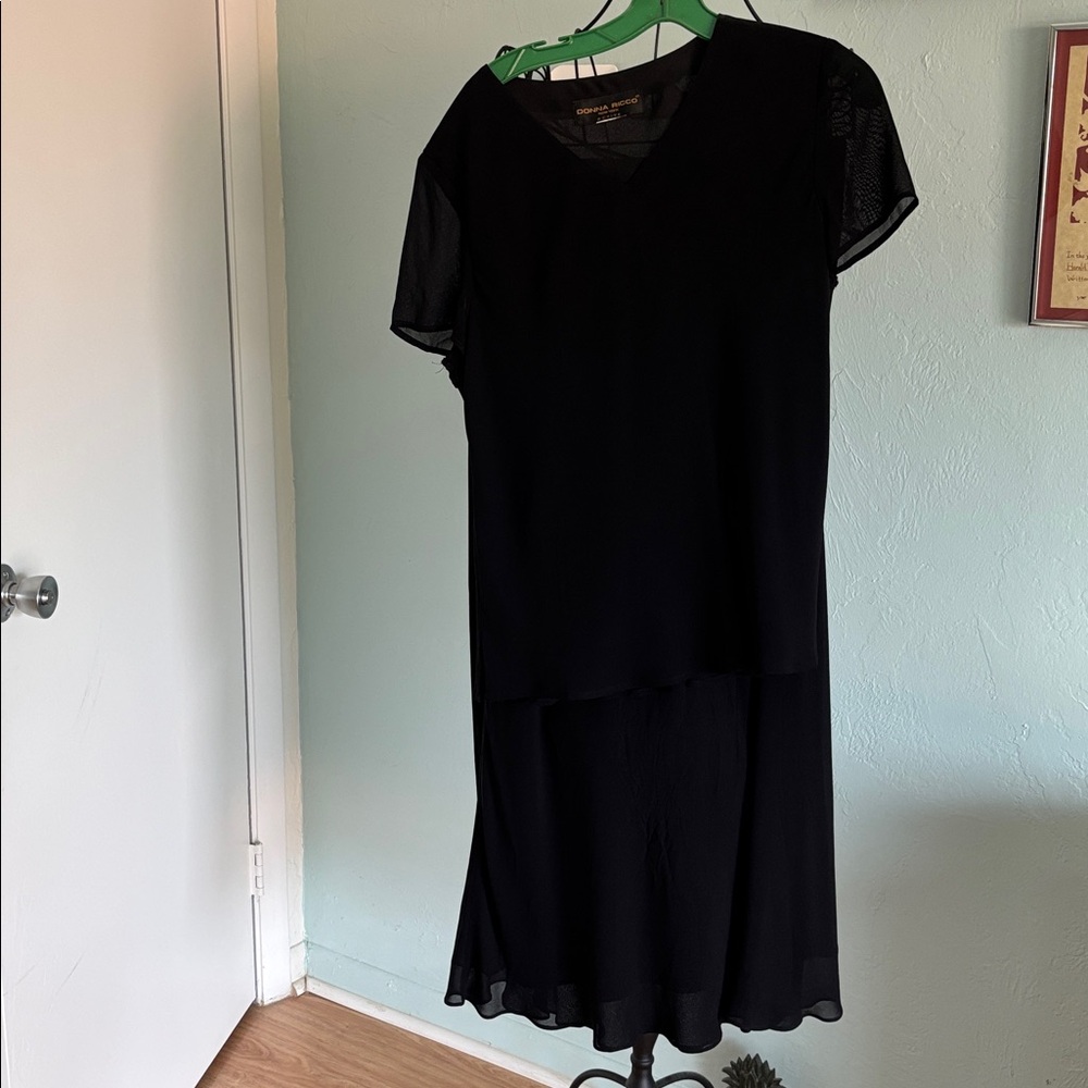 Donna Ricco top and skirt set